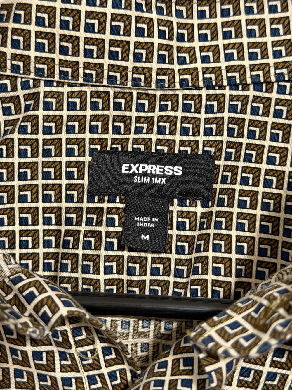 EXPRESS Men's Patterned Button-Down Shirt - Blue/Tan - Picture 3 of 5